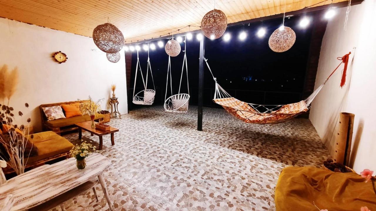 Inaisi Hotel Kutaisi Exteriér fotografie