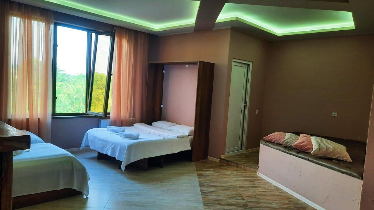 Inaisi Hotel Kutaisi Exteriér fotografie