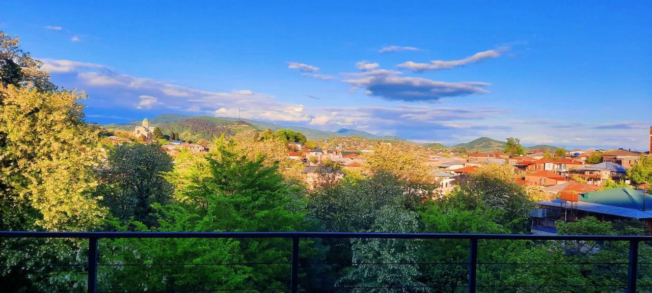 Inaisi Hotel Kutaisi Exteriér fotografie